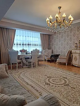 Satılır 3 otaqlı mənzil 121 m²