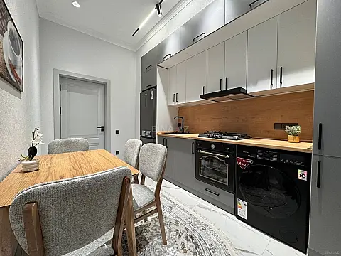 Kirayə verilir 3 otaqlı mənzil 125 m²