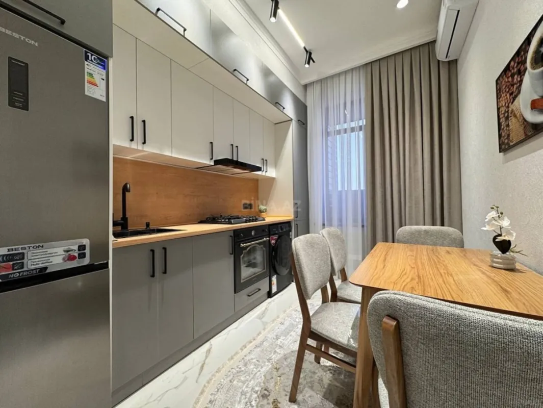 Kirayə verilir 3 otaqlı mənzil 125 m²