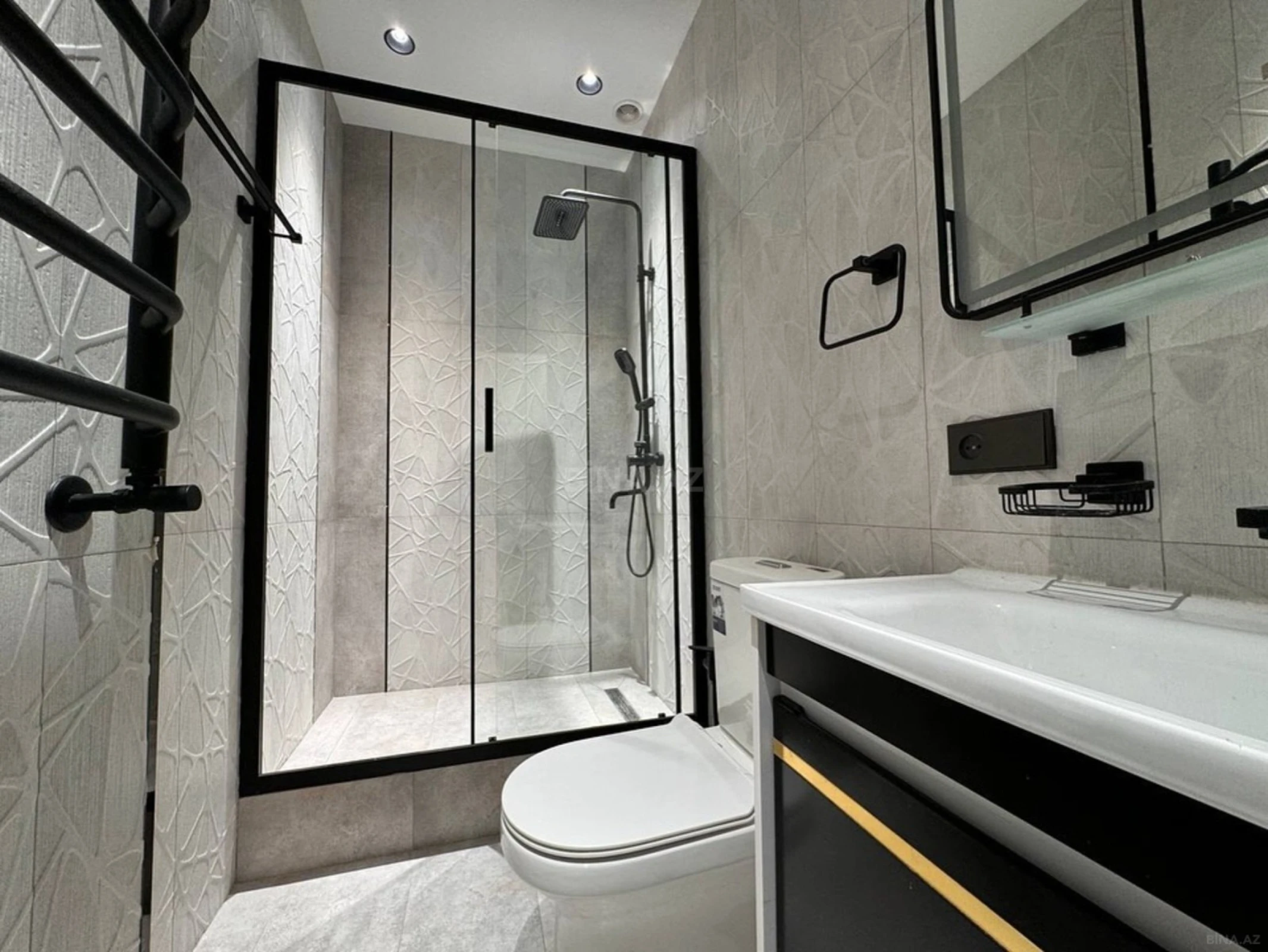 Kirayə verilir 3 otaqlı mənzil 125 m²