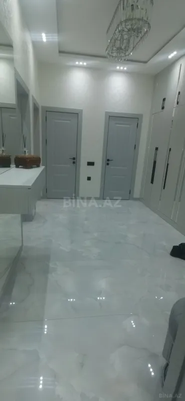 Satılır 3 otaqlı mənzil 102 m²
