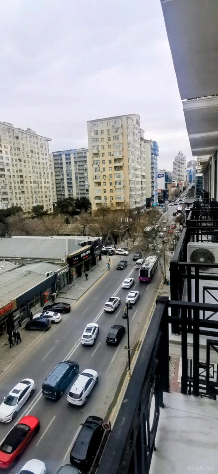 Satılır 3 otaqlı mənzil 102 m²