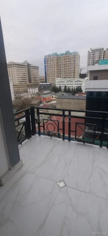 Satılır 3 otaqlı mənzil 102 m²