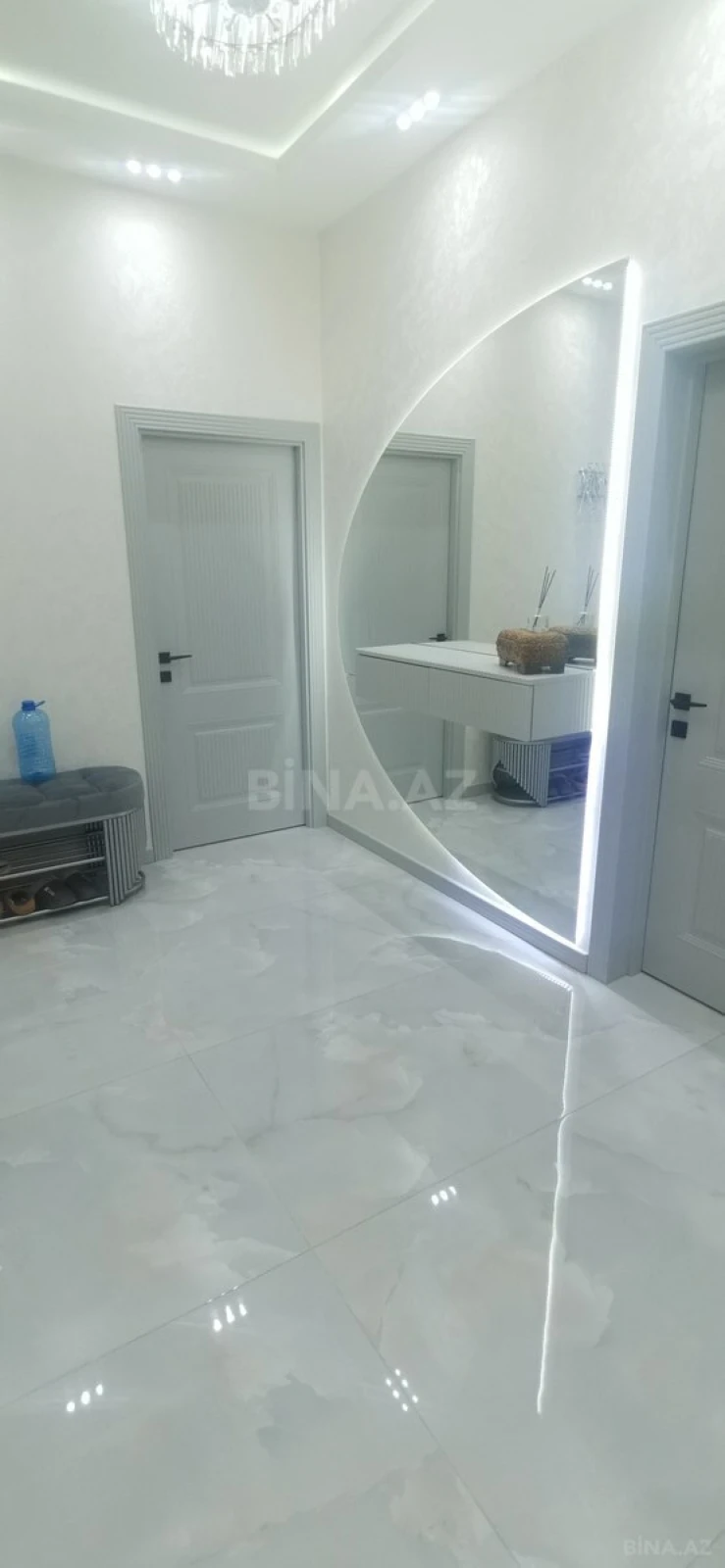 Satılır 3 otaqlı mənzil 102 m²