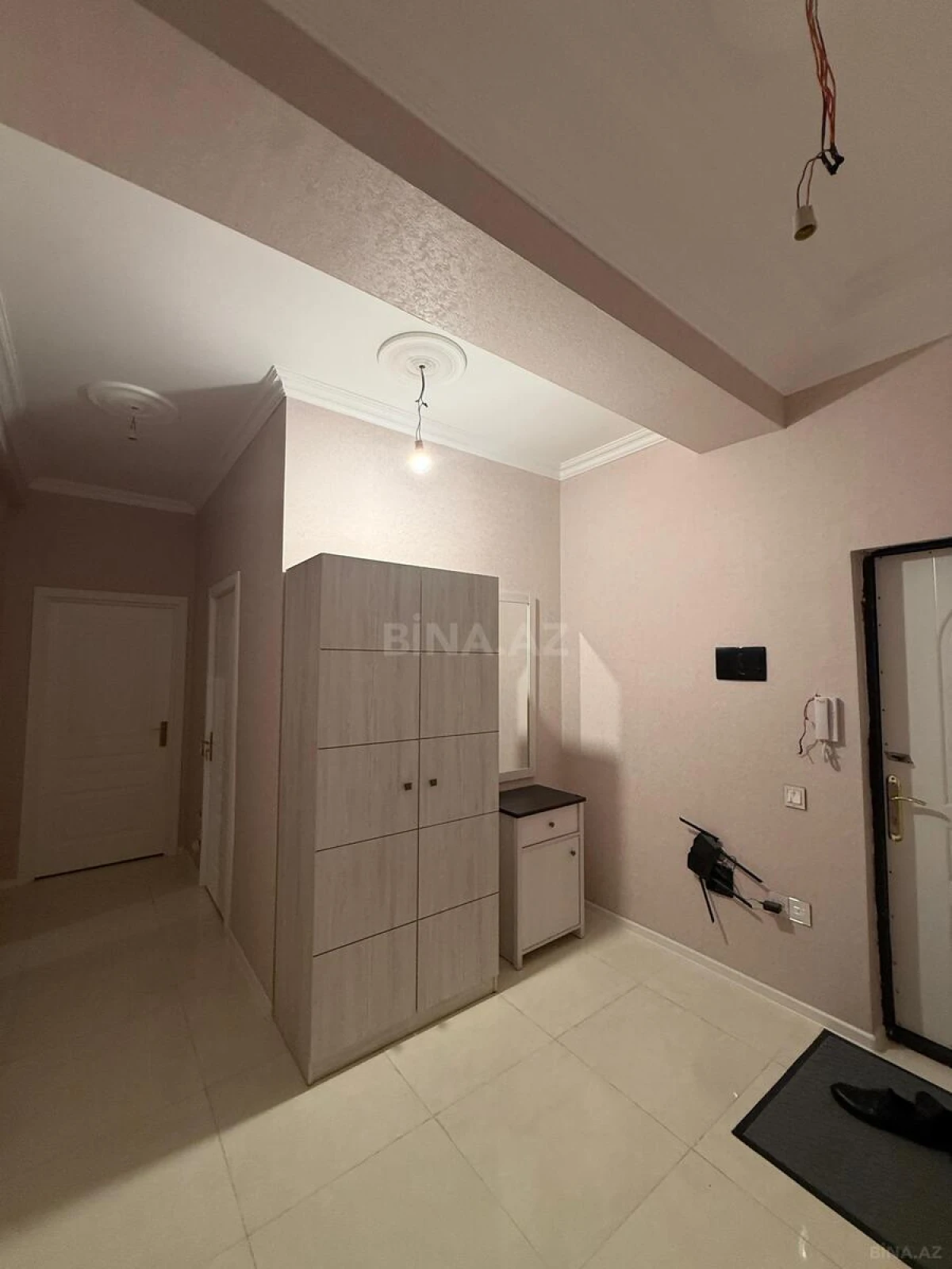 Satılır 2 otaqlı mənzil 86 m²