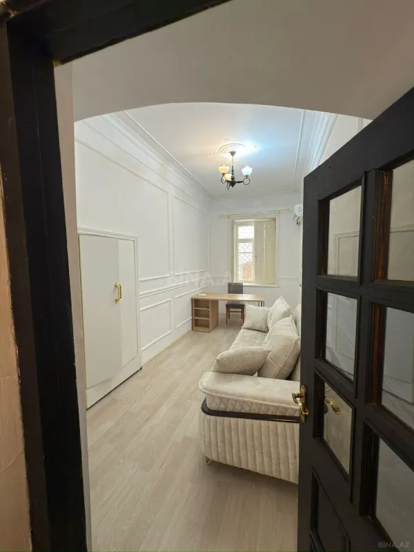 Kirayə verilir 4 otaqlı ofis 60 m²