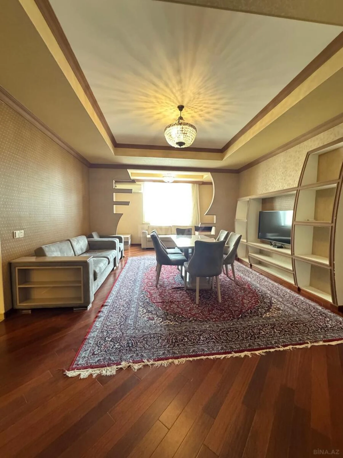Kirayə verilir 3 otaqlı mənzil 120 m²