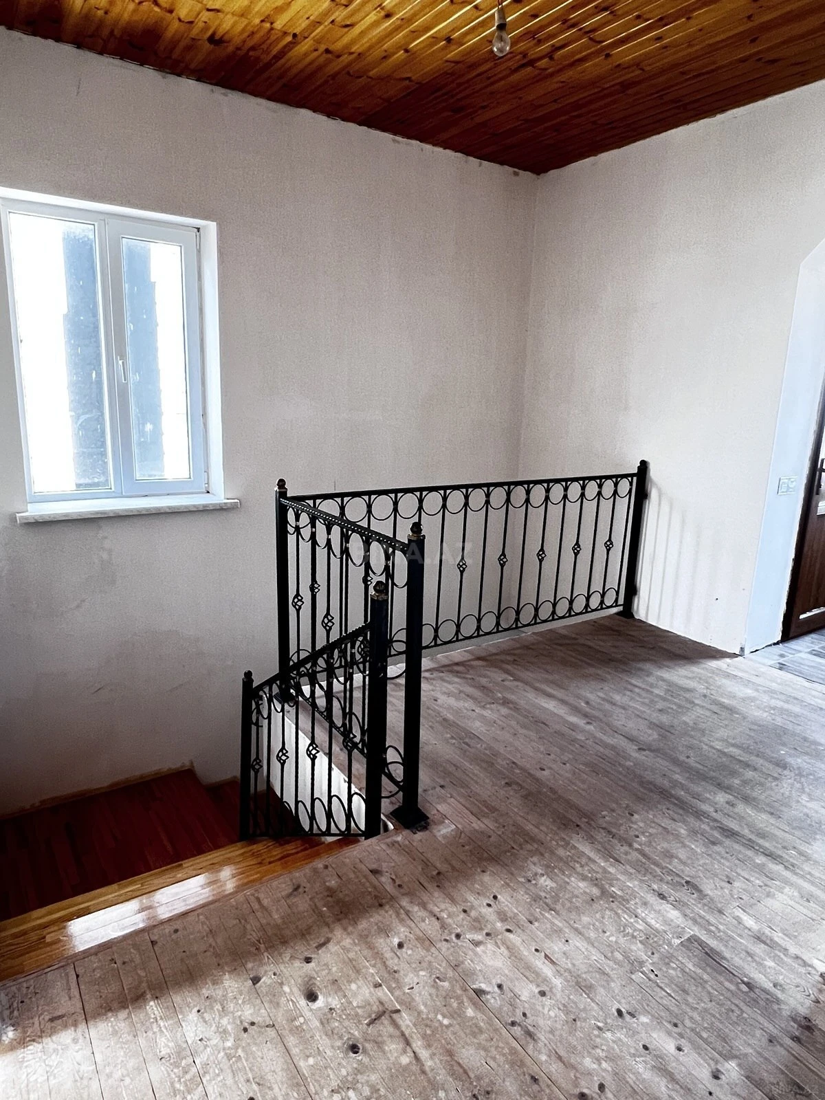 Satılır 7 otaqlı həyət evi 200 m²