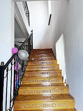 Satılır 7 otaqlı həyət evi 200 m²