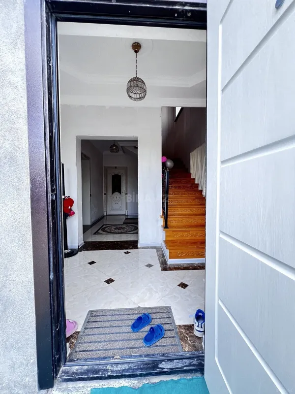 Satılır 7 otaqlı həyət evi 200 m²