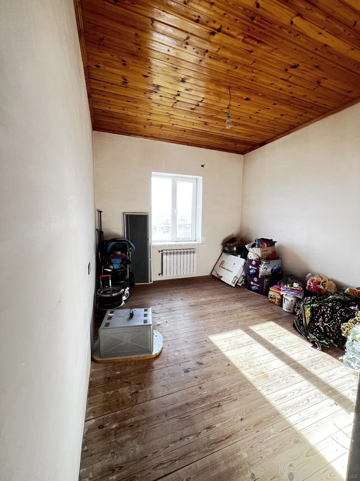 Satılır 7 otaqlı həyət evi 200 m²