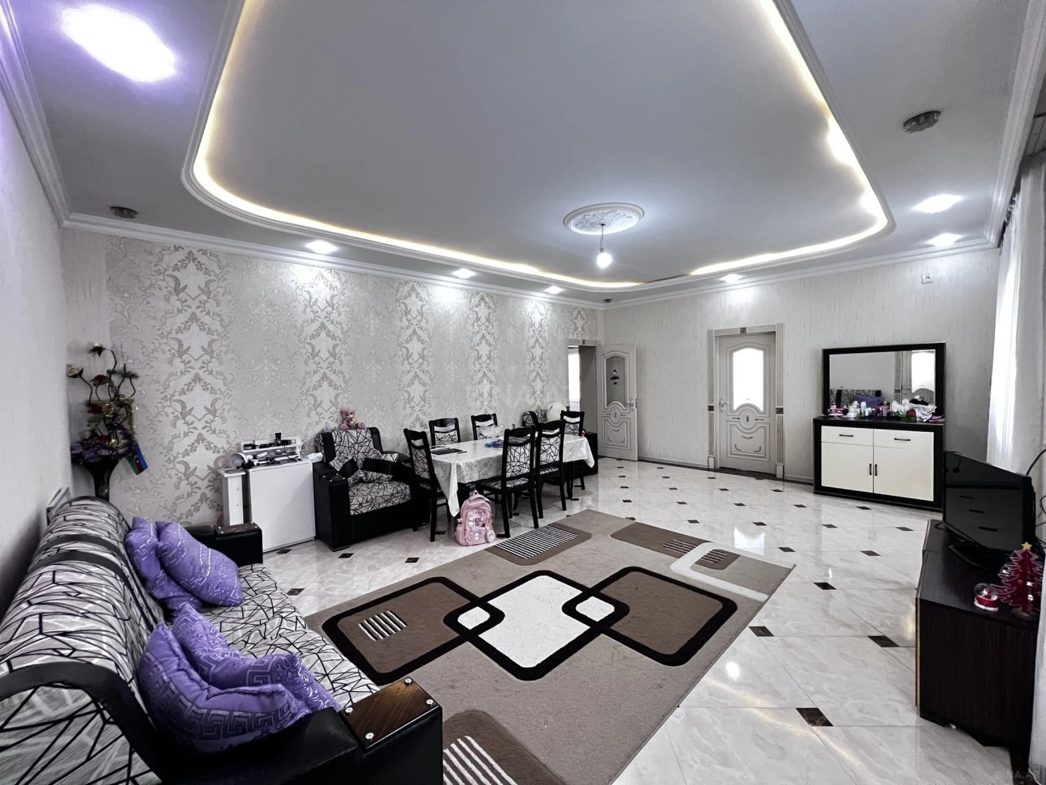 Satılır 7 otaqlı həyət evi 200 m²