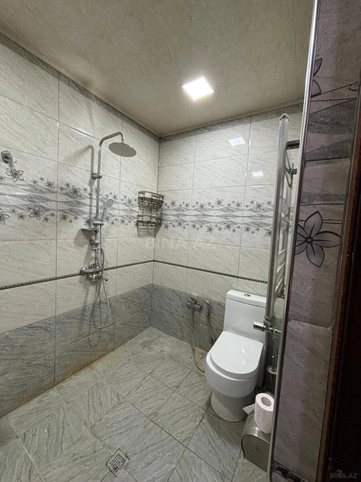 Kirayə verilir 2 otaqlı mənzil 55 m²