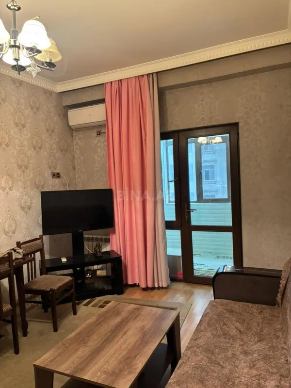 Kirayə verilir 2 otaqlı mənzil 55 m²
