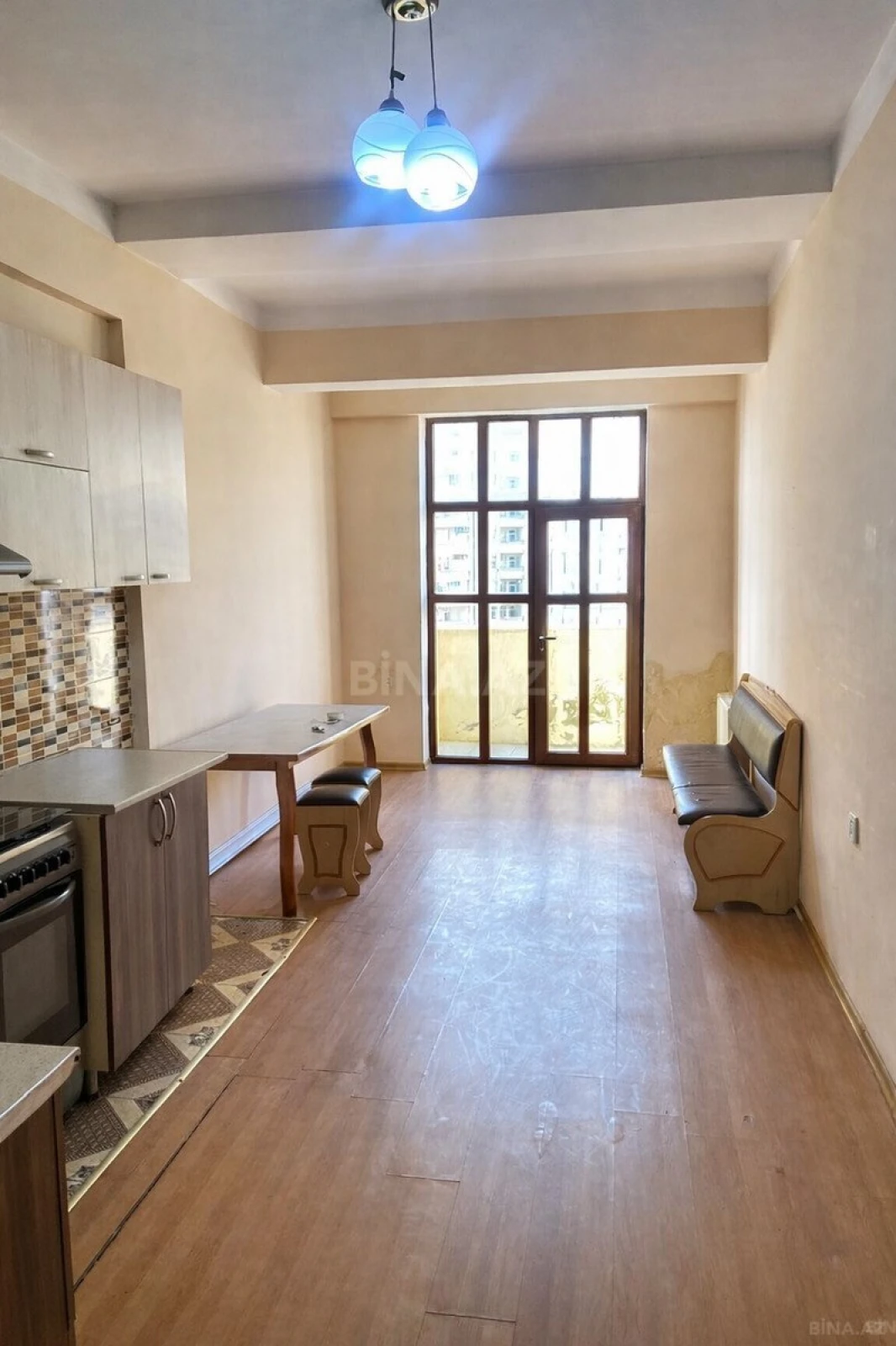 Satılır 2 otaqlı mənzil 90 m²
