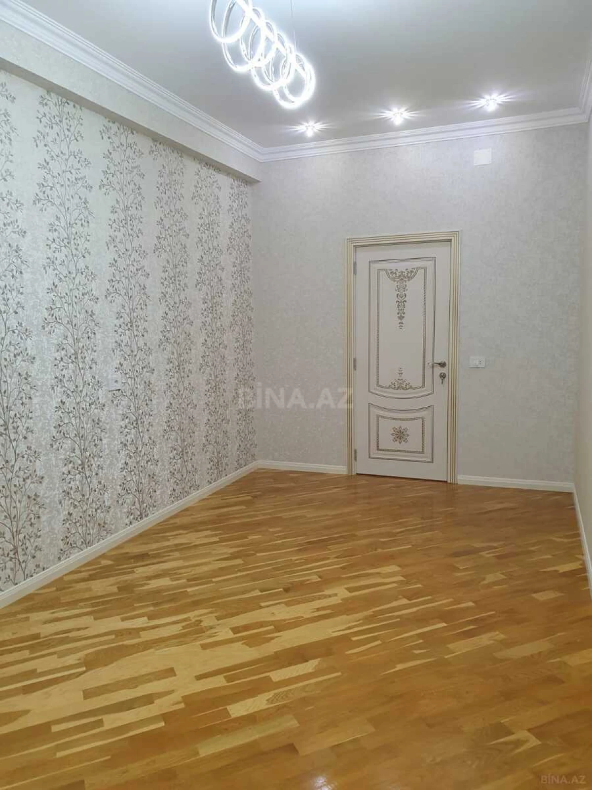 Satılır 3 otaqlı mənzil 96 m²