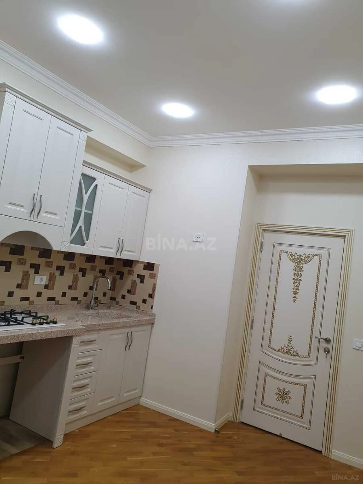 Satılır 3 otaqlı mənzil 96 m²