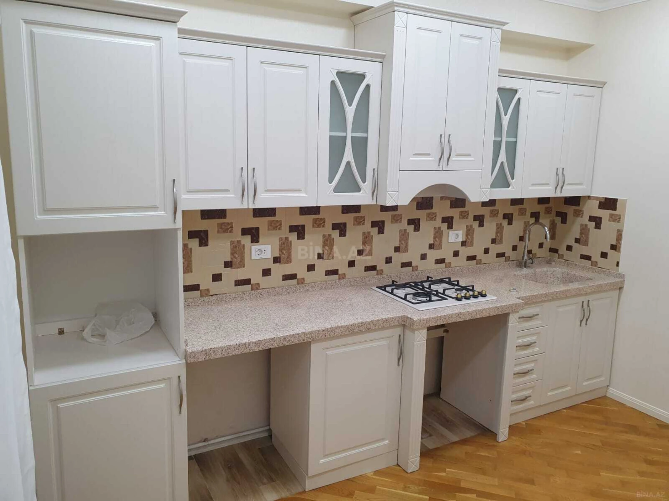 Satılır 3 otaqlı mənzil 96 m²