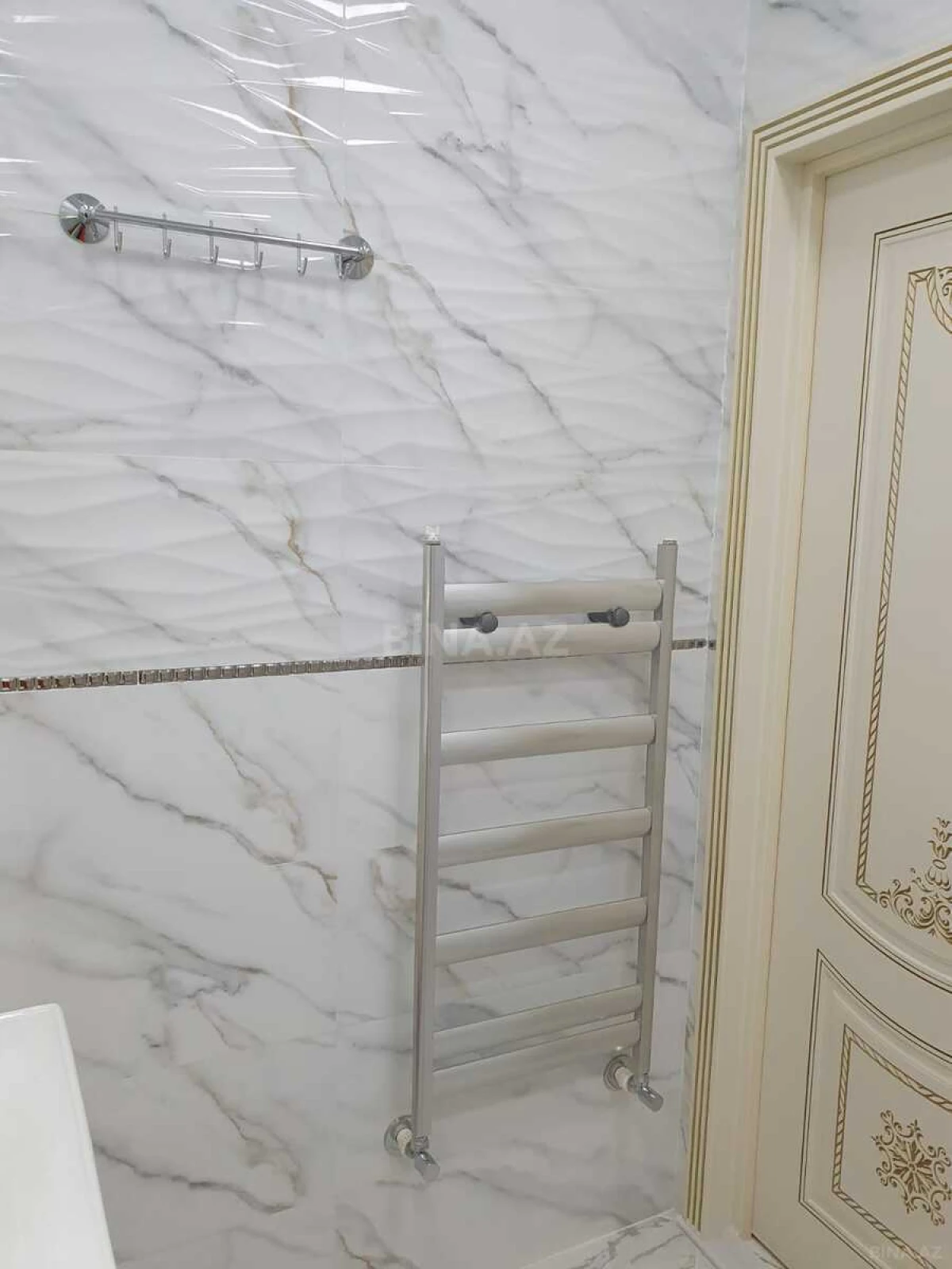 Satılır 3 otaqlı mənzil 96 m²