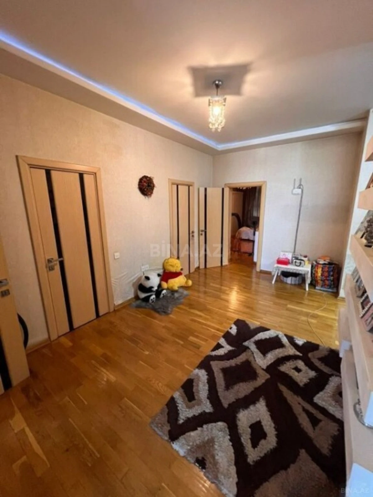 Satılır 2 otaqlı mənzil 105 m²