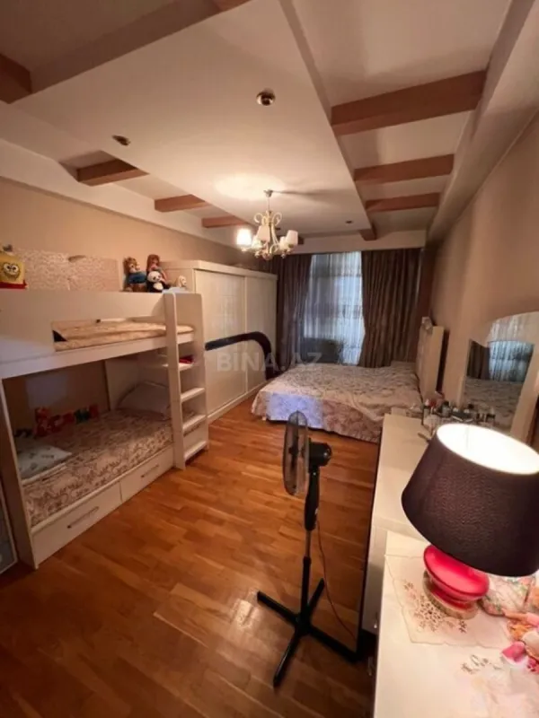 Satılır 2 otaqlı mənzil 105 m²