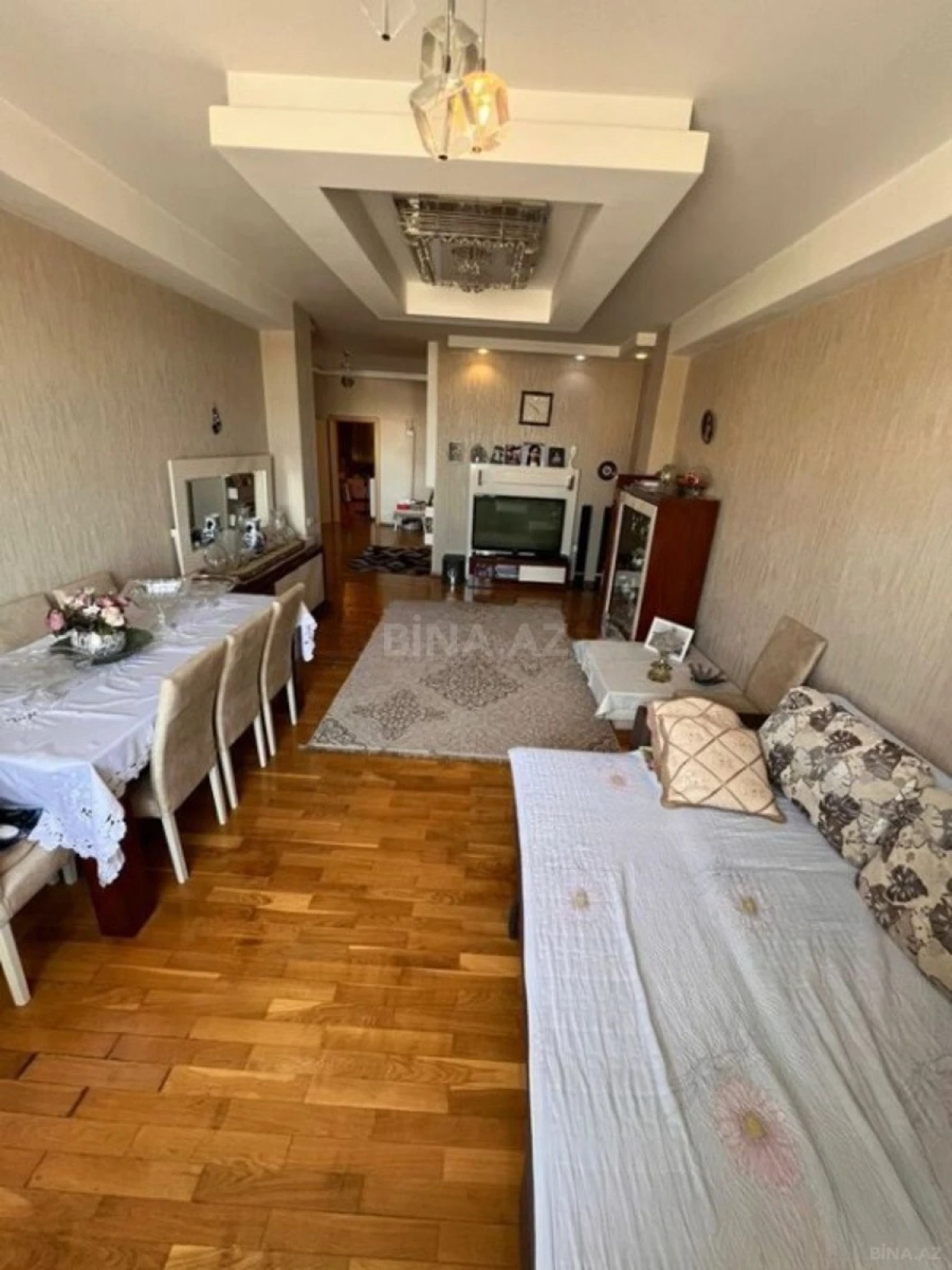 Satılır 2 otaqlı mənzil 105 m²