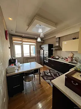 Satılır 2 otaqlı mənzil 105 m²