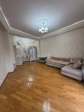 Kirayə verilir 2 otaqlı mənzil 60 m²