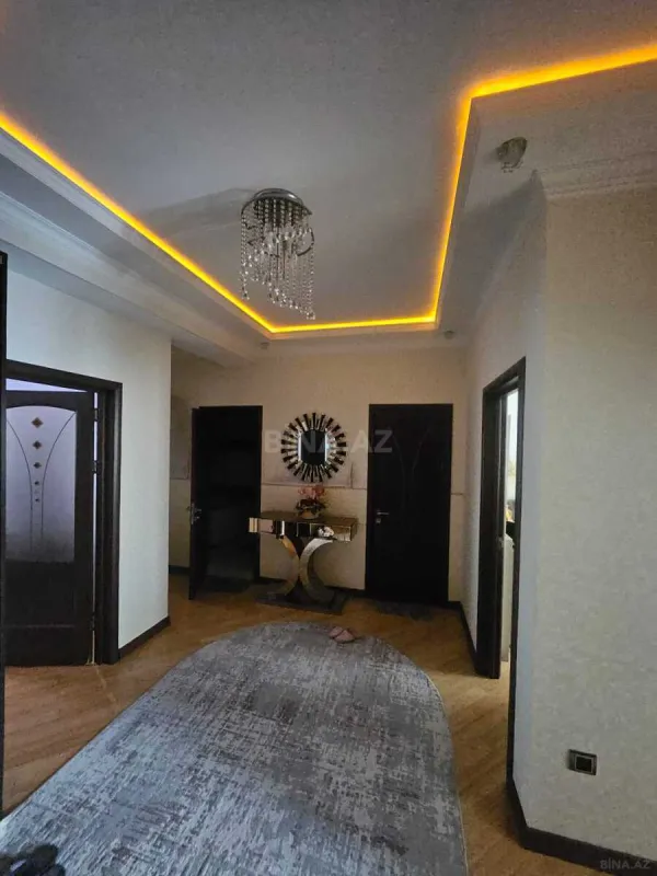 Satılır 3 otaqlı mənzil 150 m²