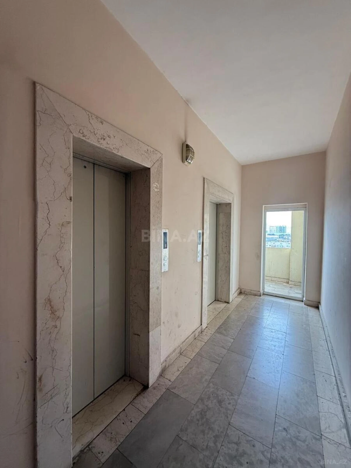 Kirayə verilir 3 otaqlı mənzil 110 m²