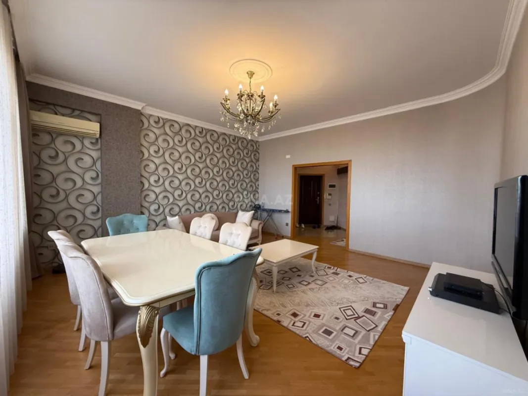 Kirayə verilir 3 otaqlı mənzil 110 m²