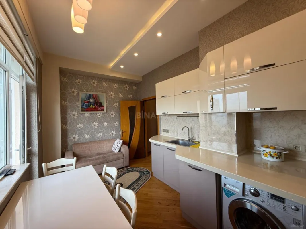 Kirayə verilir 3 otaqlı mənzil 110 m²