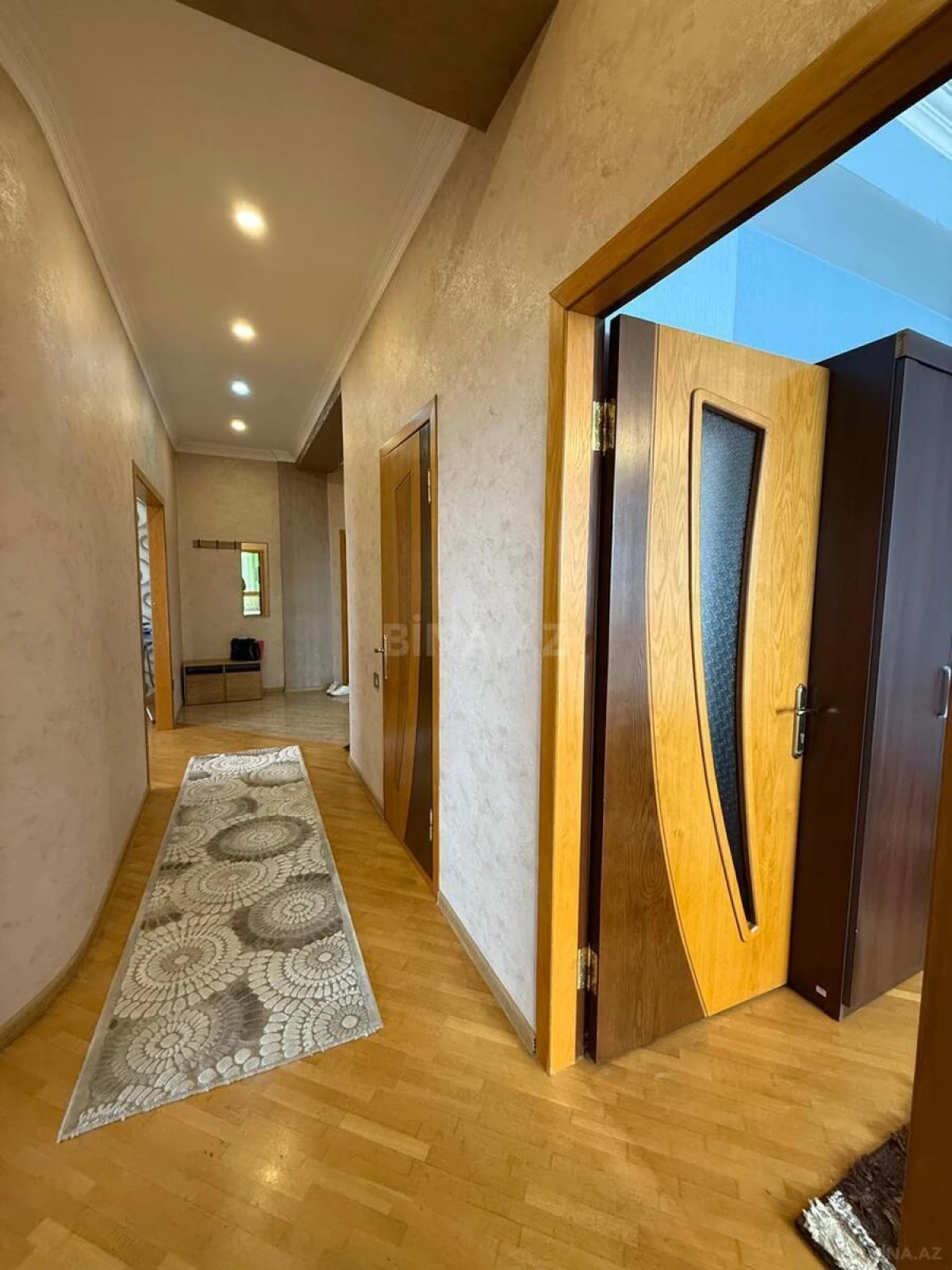 Kirayə verilir 3 otaqlı mənzil 110 m²