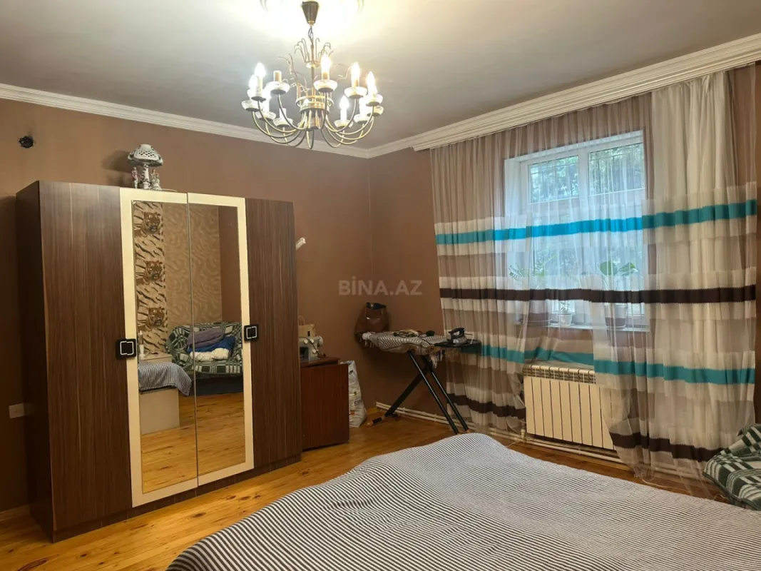 Satılır 4 otaqlı həyət evi 150 m²