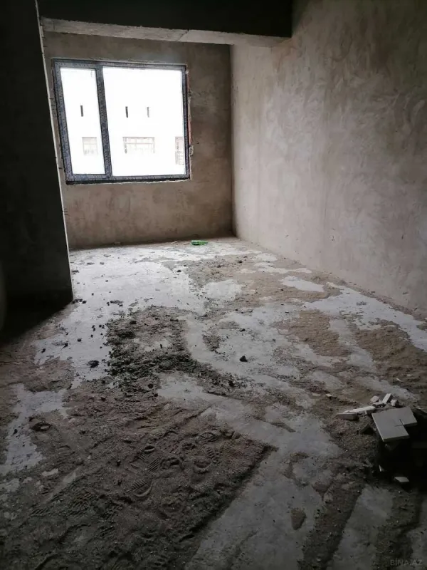 Satılır 6 otaqlı mənzil 285 m²