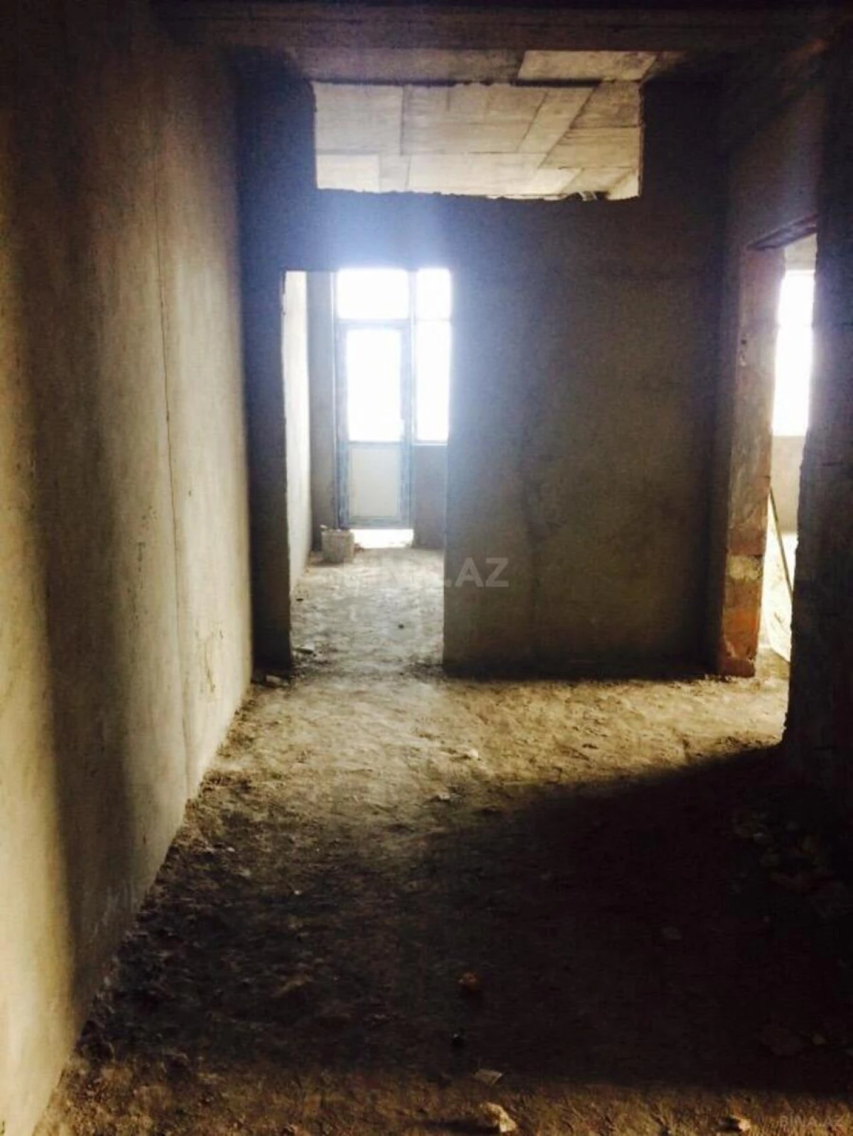 Satılır 6 otaqlı mənzil 285 m²