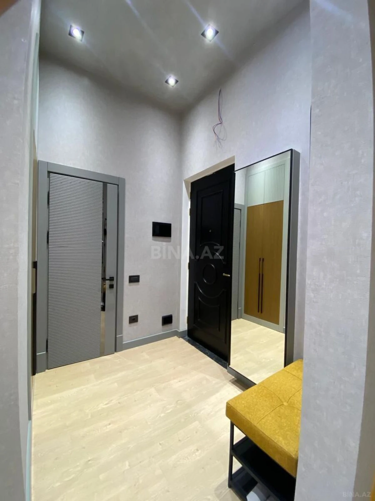 Kirayə verilir 2 otaqlı mənzil 60 m²