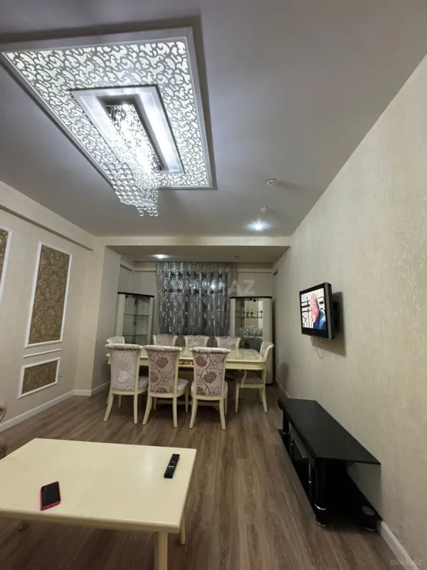 Kirayə verilir 3 otaqlı mənzil 105 m²
