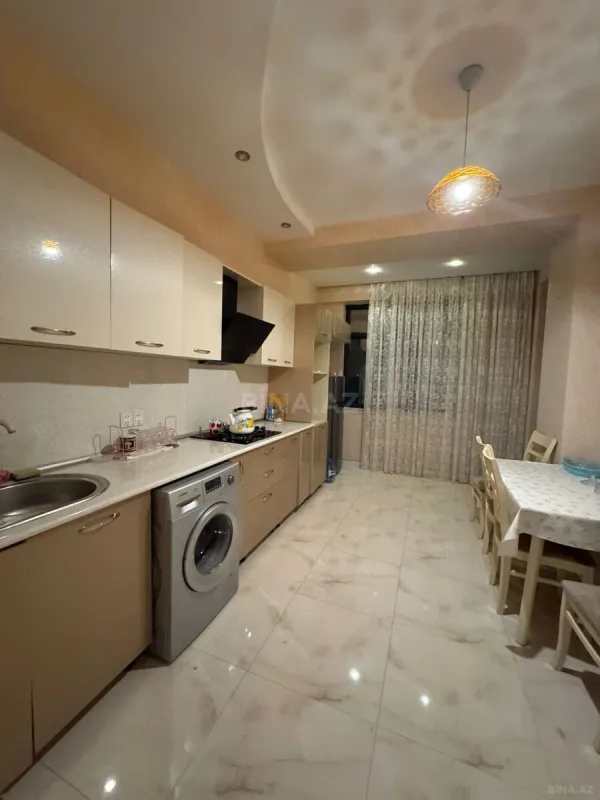 Kirayə verilir 3 otaqlı mənzil 105 m²