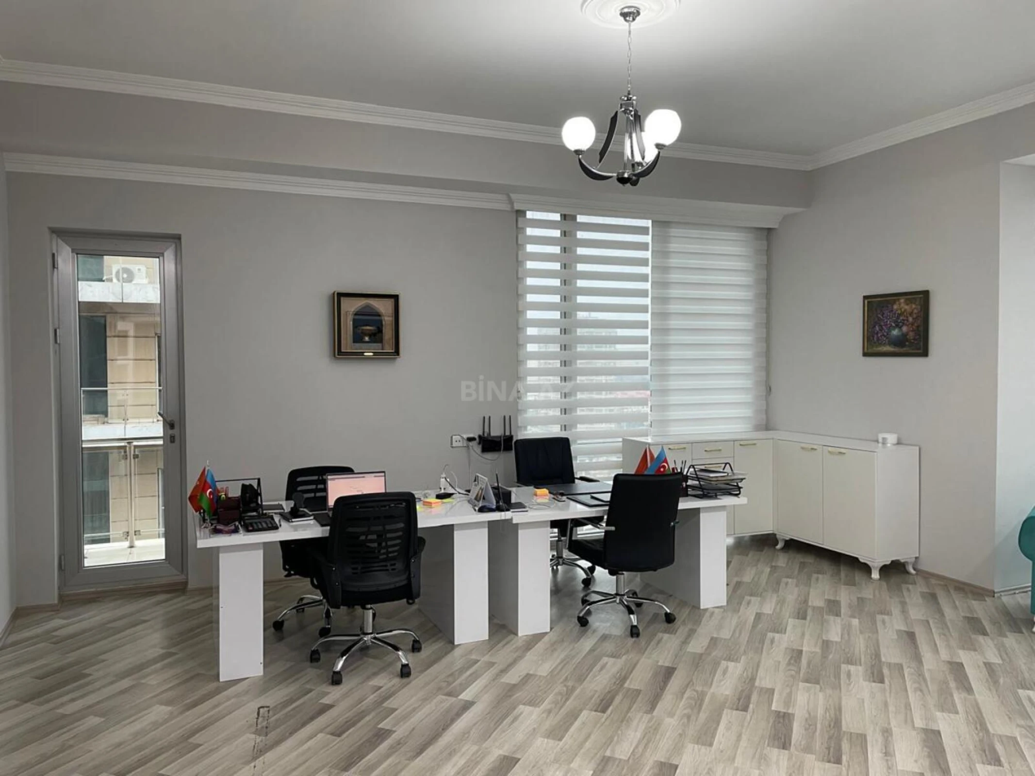 Kirayə verilir 2 otaqlı ofis 123 m²