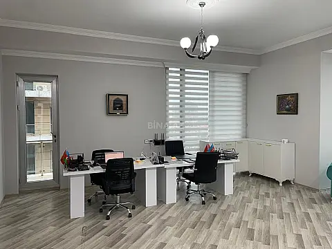 Kirayə verilir 2 otaqlı ofis 123 m²