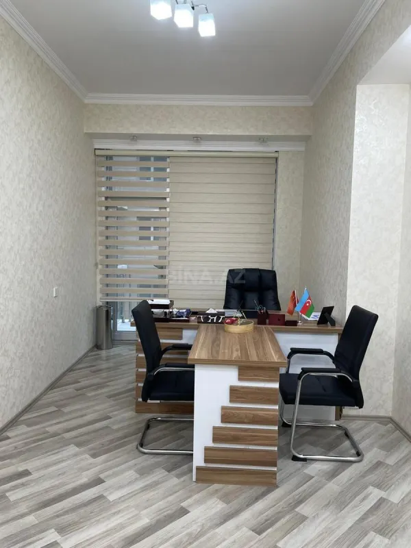 Kirayə verilir 2 otaqlı ofis 123 m²