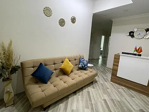 Kirayə verilir 2 otaqlı ofis 123 m²