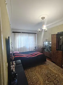 Satılır 4 otaqlı mənzil 85 m²