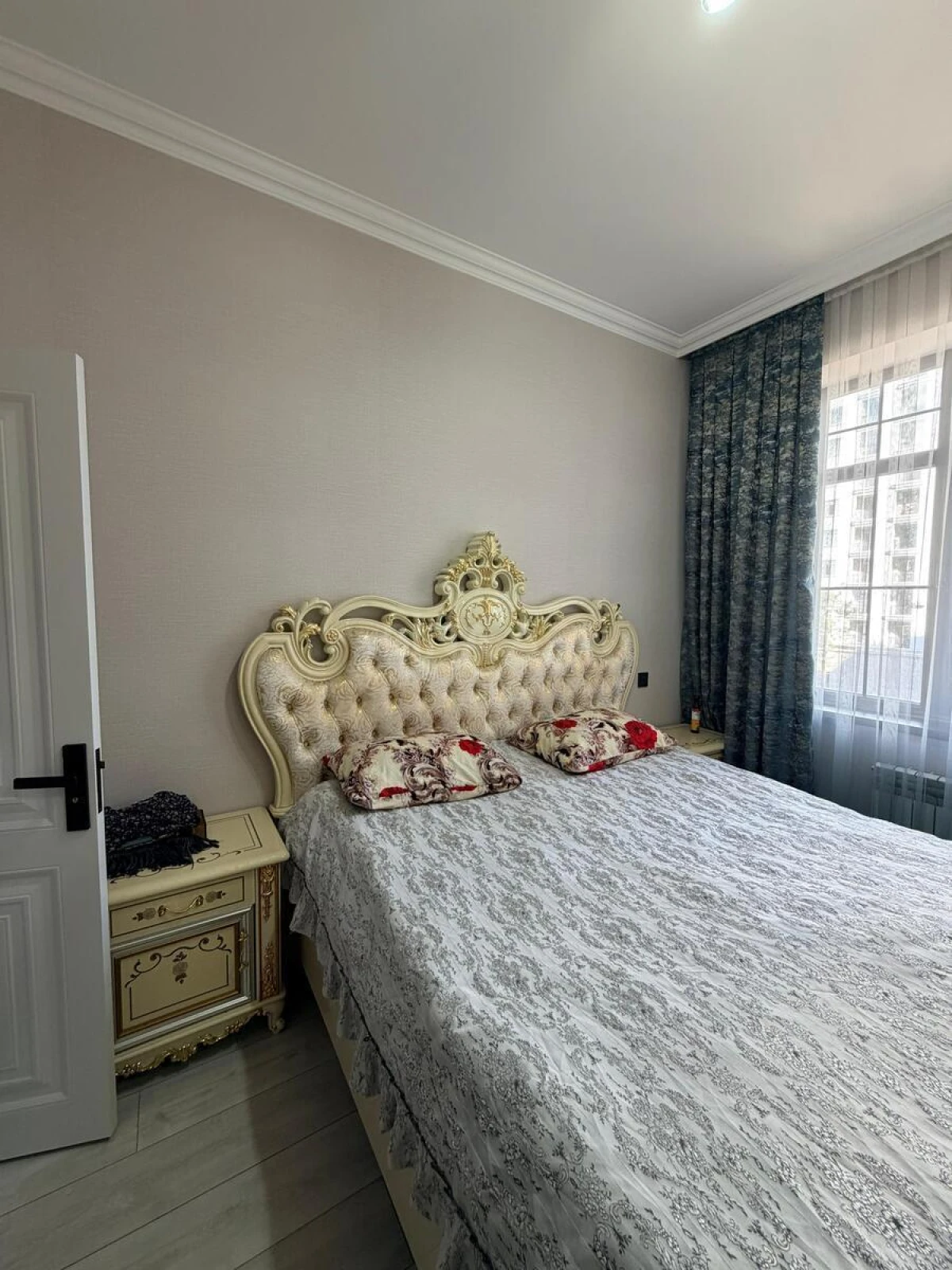 Satılır 2 otaqlı mənzil 67 m²