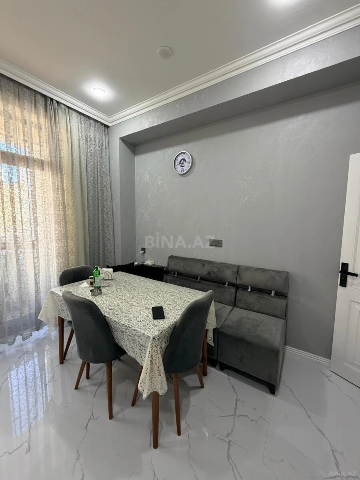 Satılır 2 otaqlı mənzil 67 m²