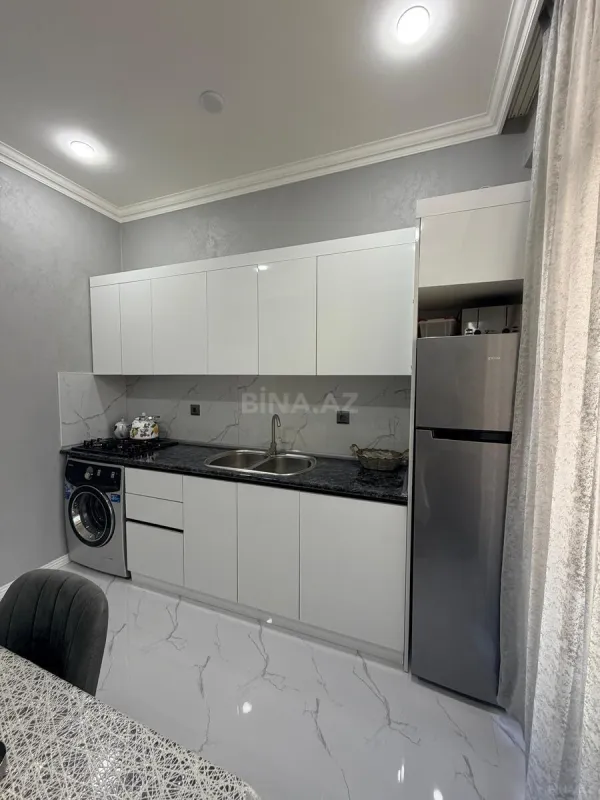 Satılır 2 otaqlı mənzil 67 m²