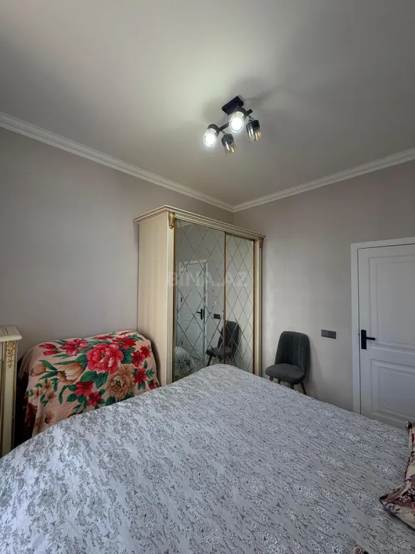 Satılır 2 otaqlı mənzil 67 m²