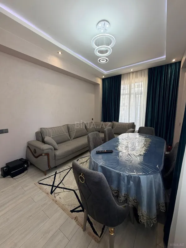 Satılır 2 otaqlı mənzil 67 m²