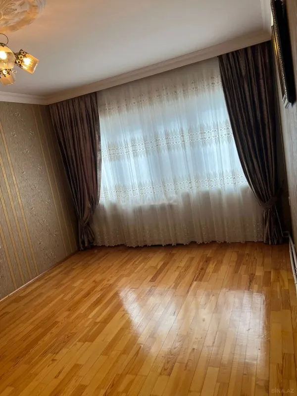 Satılır 4 otaqlı mənzil 70 m²